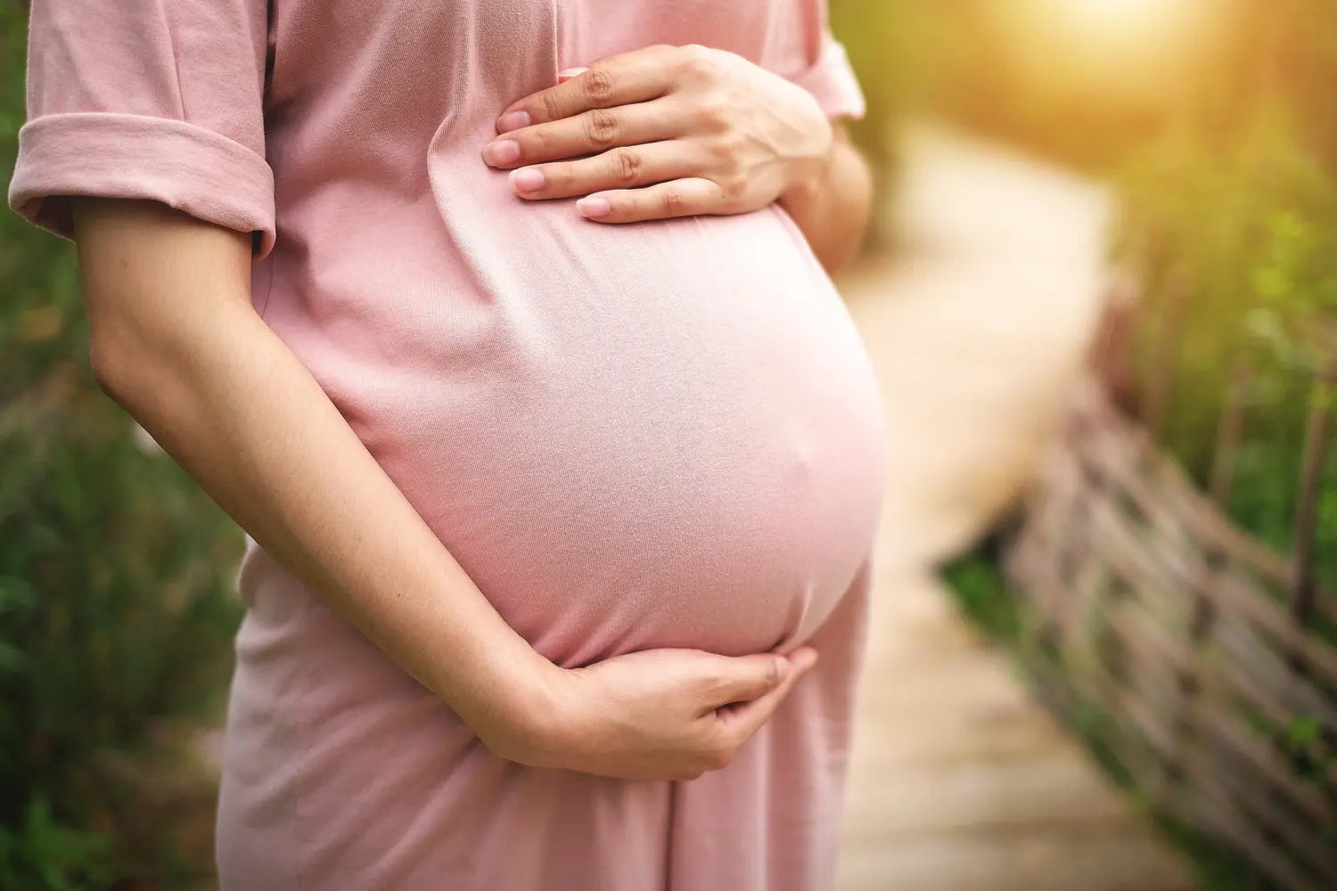Těhotenská nevolnost: kdy začíná, jak dlouho trvá a co může pomoci?